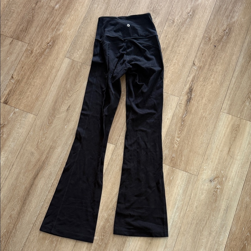 Lululemon flare pant euc